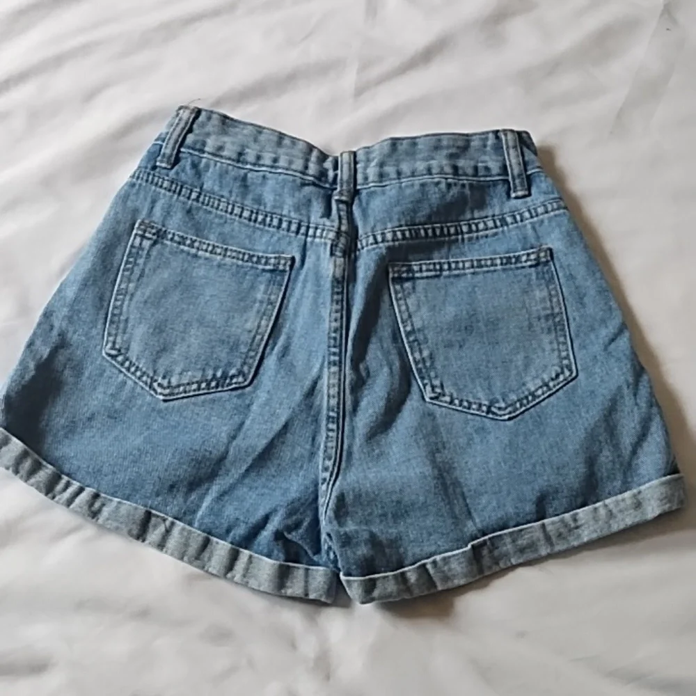 SHEIN Cuffed Denim Shorts Sz2